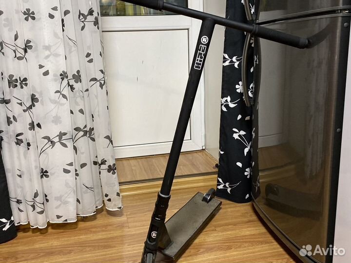 Трюковой самокат hipe h4