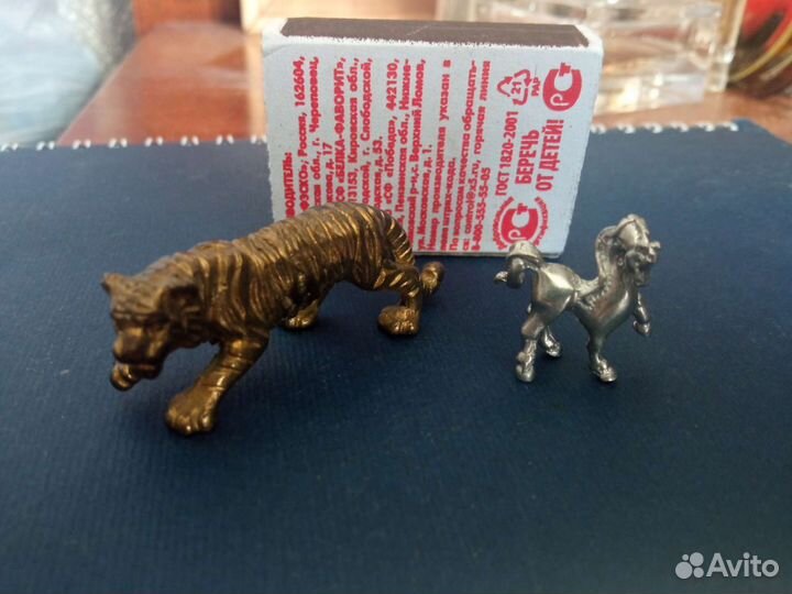 Бронзовая и серебрянная фигурки