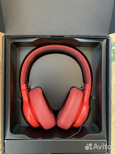 Беспроводные наушники JBL E55BT