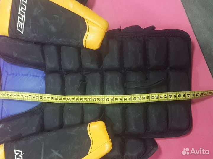 Нагрудник Brown детский подростковый