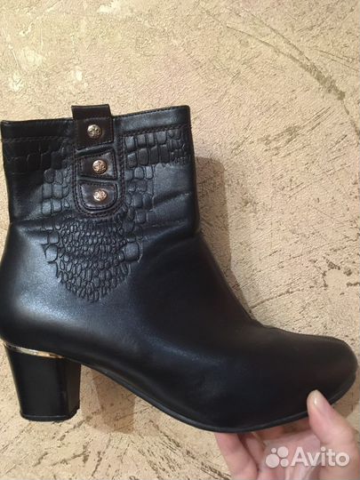 Ботинки р.39