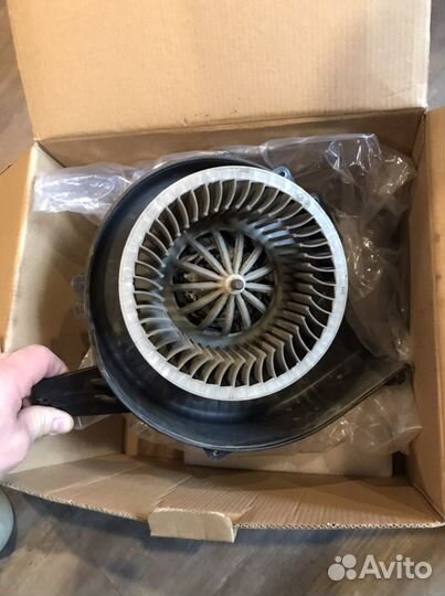 Моторчик отопителя skoda