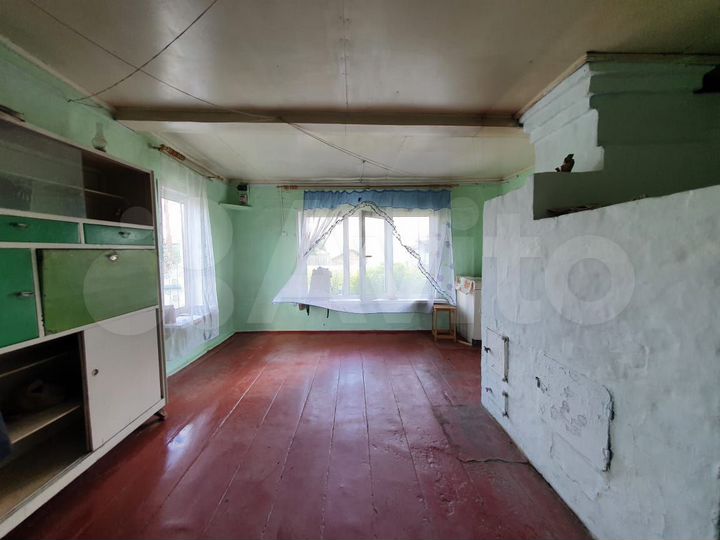 Дом 28,5 м² на участке 30 сот.