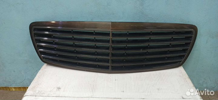 Решетка радиатора Mercedes w211 дорестайл