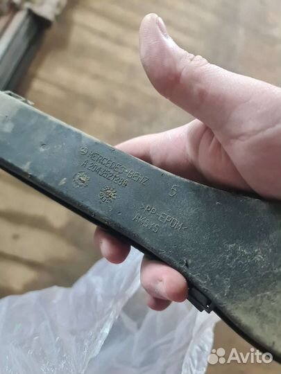 Крышка рычага подвески Mercedes GLK