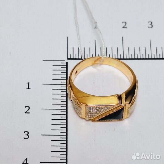 Золотая печатка с Фианитом 19 р (45160)