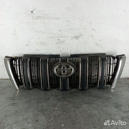 Решетка радиатора Toyota Land Cruiser Prado 150