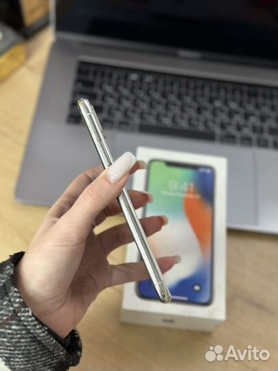 iPhone X, 256 ГБ