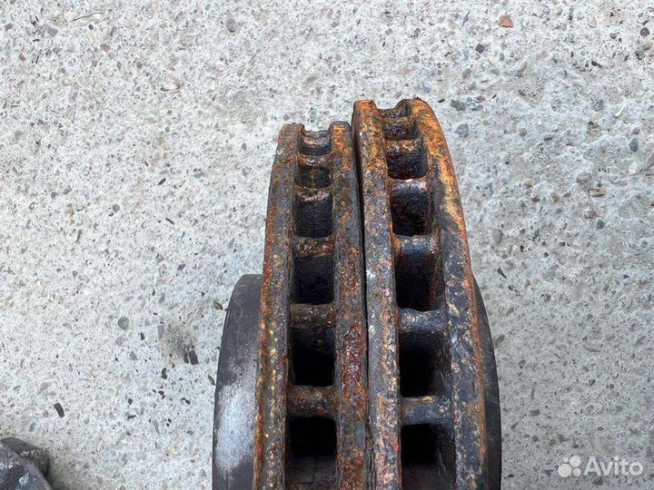 Суппорт передний volvo v70 s60 s80