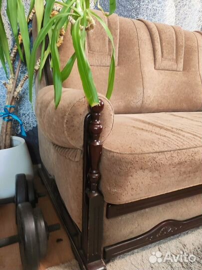 Угловой диван и кресло бу