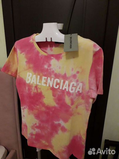 Футболка balenciaga