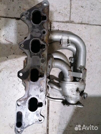 Впускной коллектор Mitsubishi Lancer Cedia CS2A