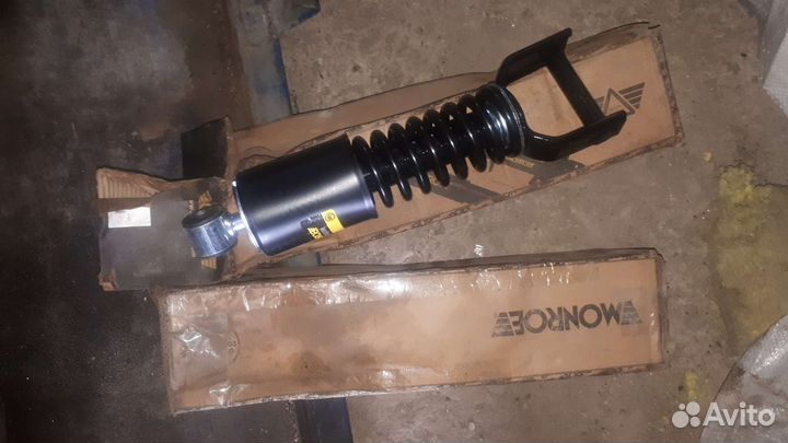 Амортизатор кабины MB Actros