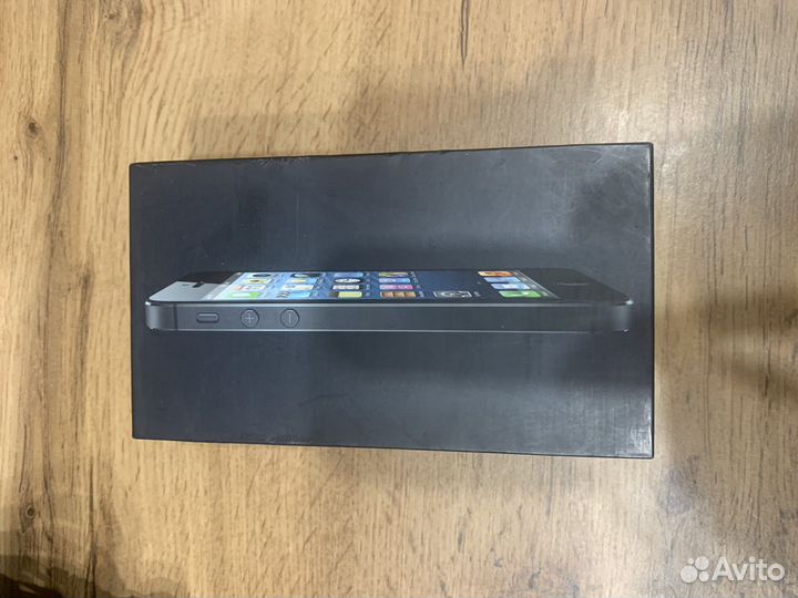 Коробка от iPhone