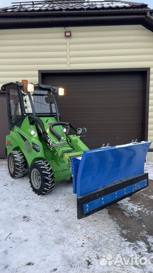 Чистка снега мини погрузчиком