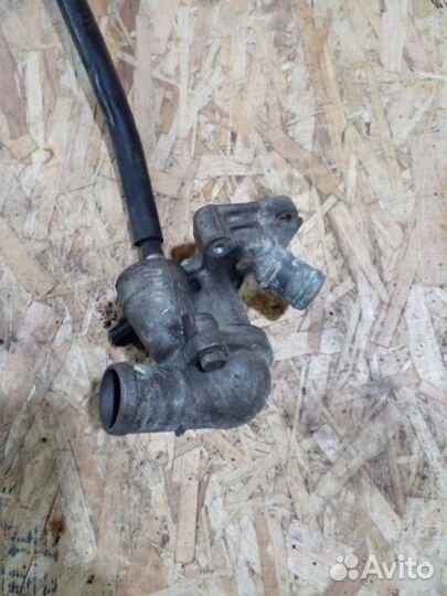 Корпус термостата Mitsubishi Lancer 9 2005-2010