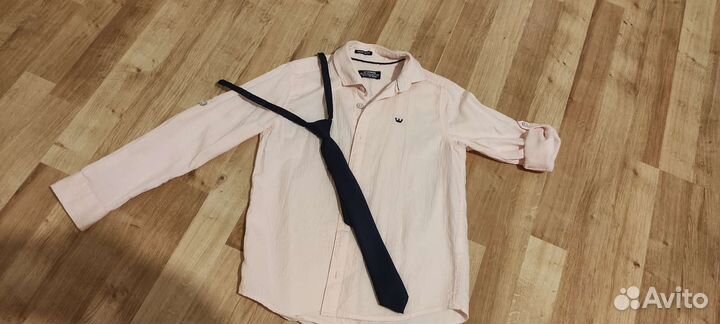 Рубашка с галстуком отличное состояние