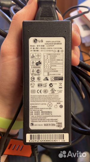 Монитор LG flatron e 2260t-pn