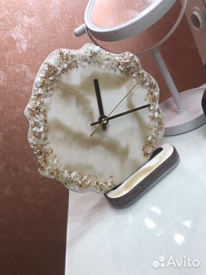 Часы ручной работы