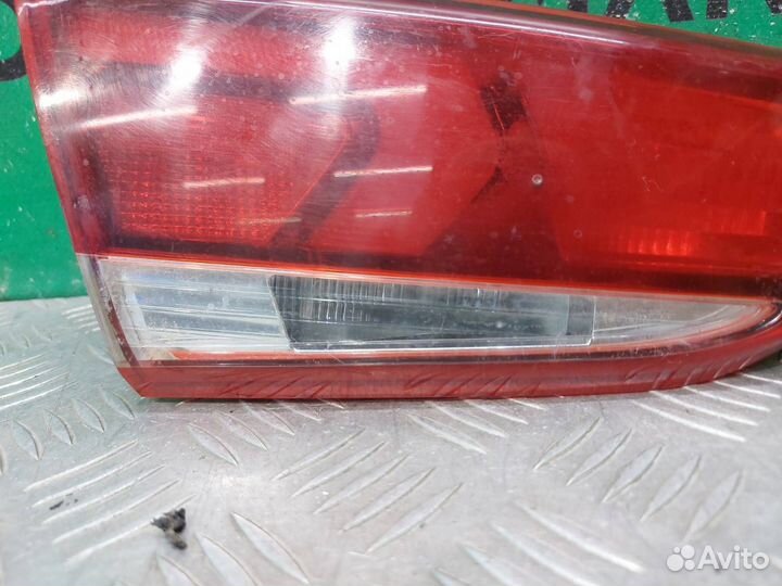 Фонарь внутренний левый Hyundai Solaris 2