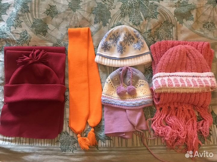 Шапка на девочку детская подростковая б/у