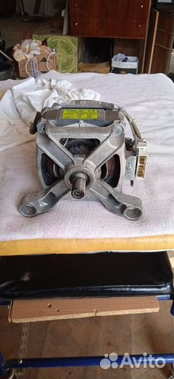 Электродвигатель на Стир. машину