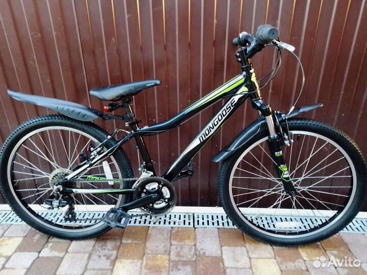 Велосипед Mongoose Rockadile колеса 24