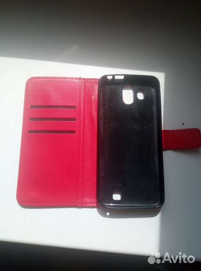 Чехлы на телефон