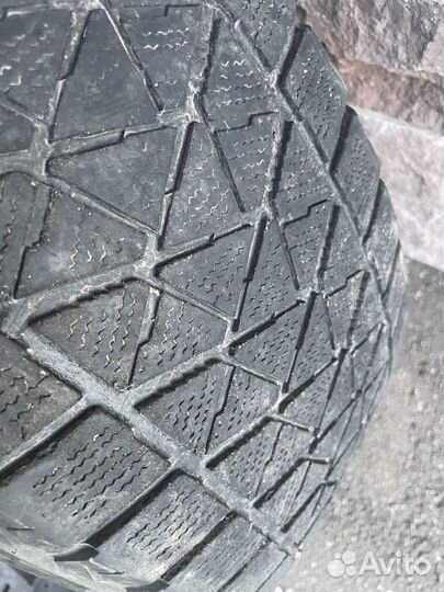 Bridgestone Blizzak DM-V2 235/60 R18 107S