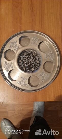 Подставка бронзовая