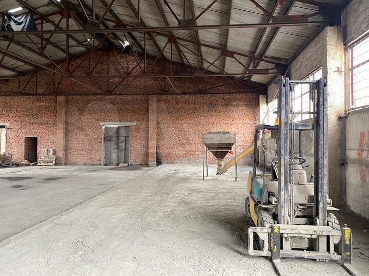 Свободного назначения, 12 000 м²