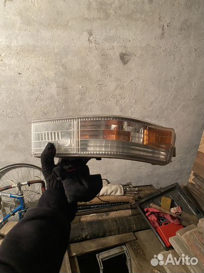 Повторитель поворота в бампер Toyota Crown