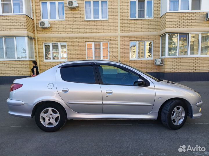 Peugeot 206 1.6 AT, 2007, 156 755 км