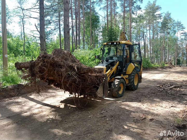 Экскаватор-погрузчик с опытным машинистом