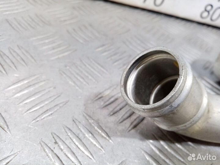 Б/У Трубка системы охлаждения Touareg#001