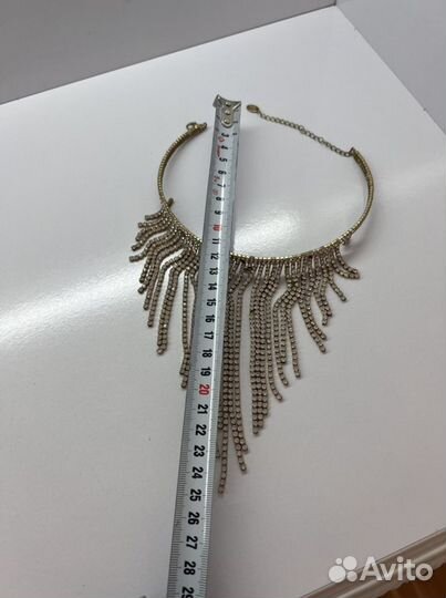 Ожерелье-чокер Zara золотой с камнями