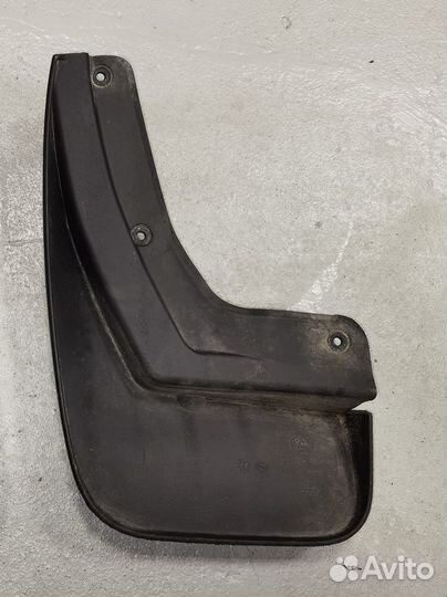 Брызговик задний правый VW Tiguan 2