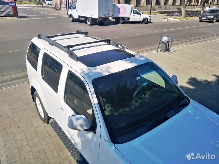 Поперечины LUX хантер черные на Ниссан Патфайндер