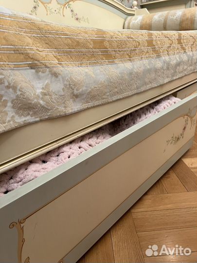 Итальянская кровать