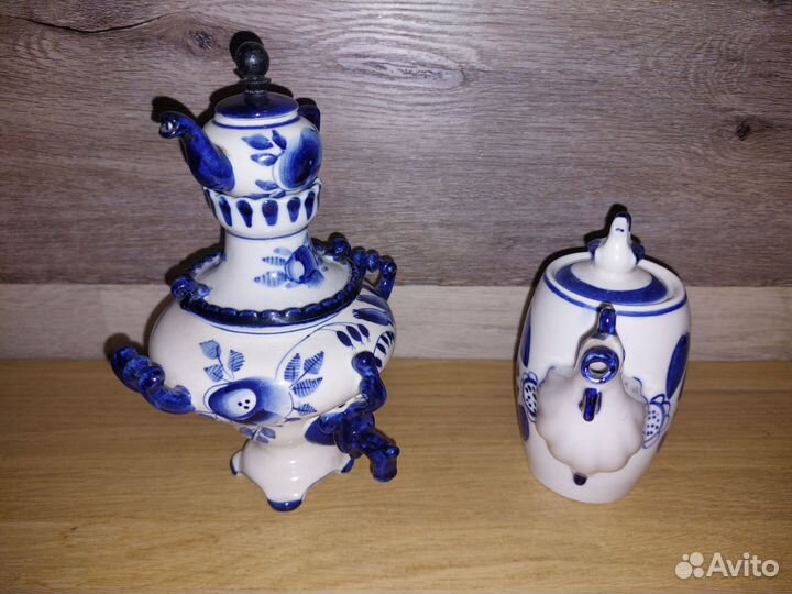 Самовар и чайник Гжель