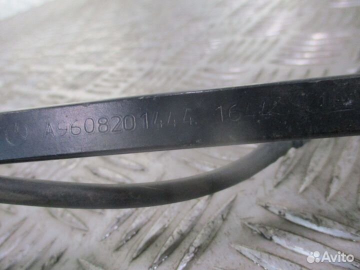 Поводок дворников Mercedes-Benz A9608201444