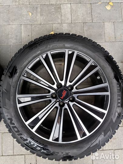 Шины зимние R019 235/55 на дисках