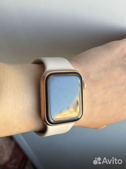 Apple watch se 40 mm starlight aluminium