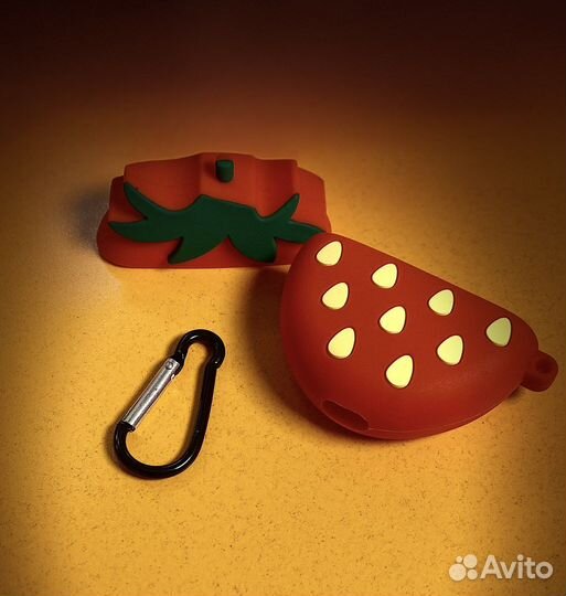 Чехол на AirPods Pro клубничка