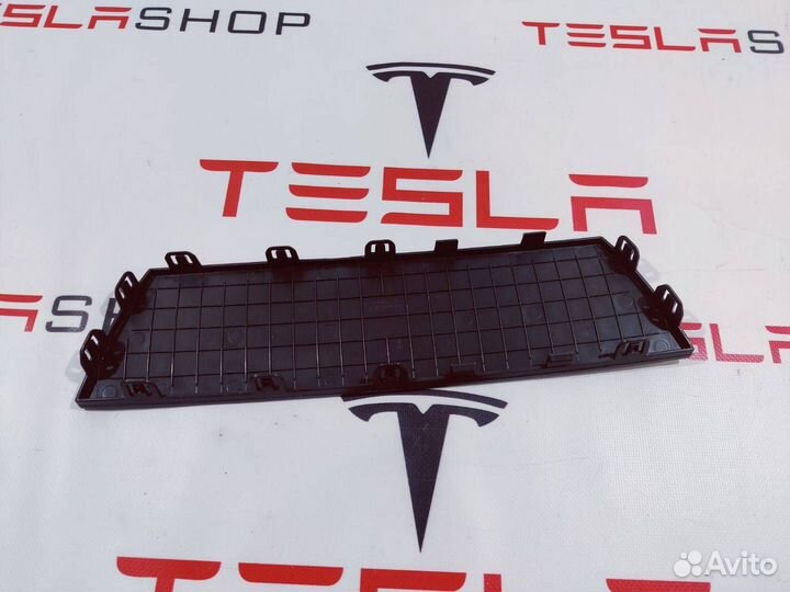 Заглушка бампера Tesla Model Y 2021 1494009-00-A