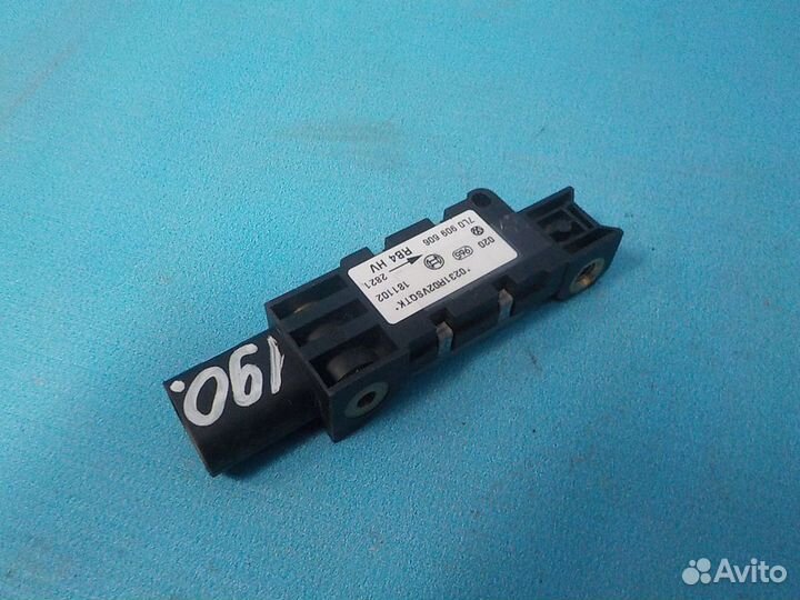 Датчик Air Bag передний volkswagen Touareg 2002-20
