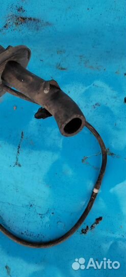 Горловина бачка омывателя в сборе с крышкой Hyund