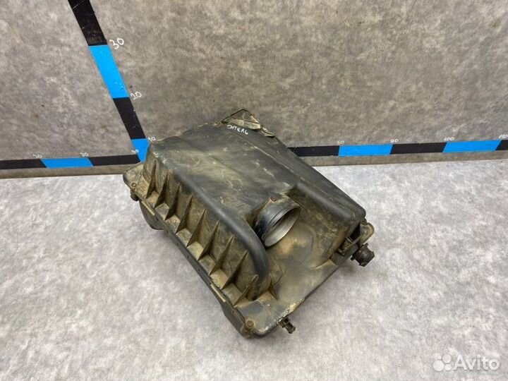 Корпус воздушного фильтра Opel Astra H 1.6 Z16XER