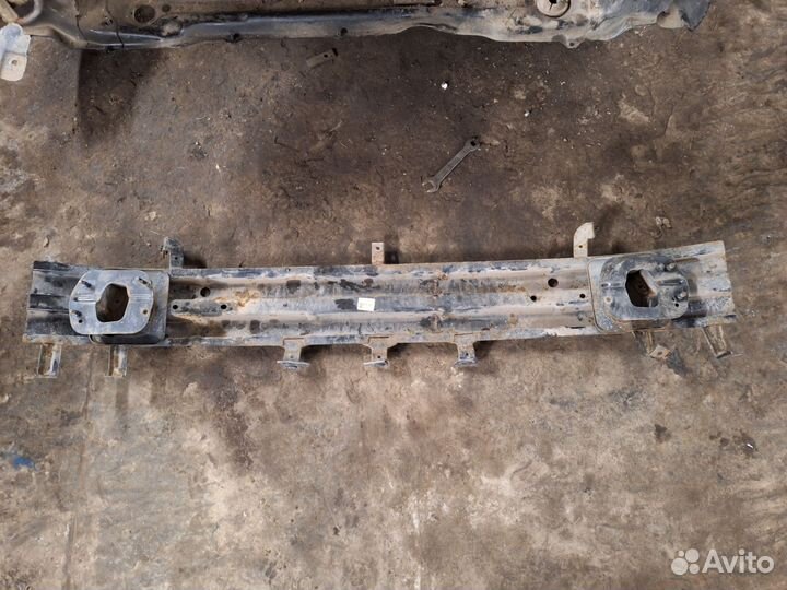 Усилитель переднего бампера Chevrolet aveo t250