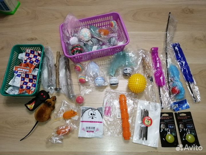 Игрушки для кошек и собак